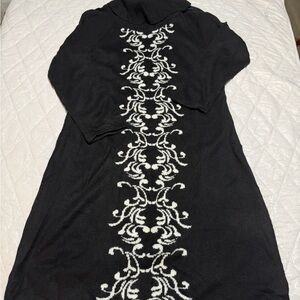 Elegant Black and White Midi  sweatDress